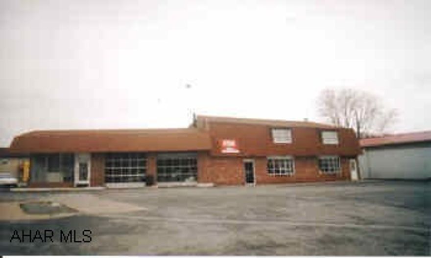 Warehouse, office space, retail space, 2nd floor could be apt. or additional office space. Warehouse, office, retail space.  Office space on second floor.