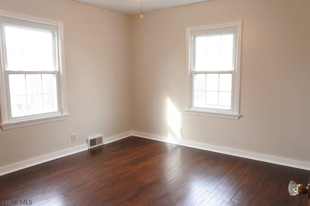 Llyswen - Residential