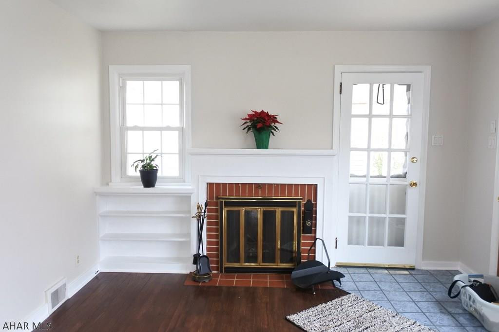 Llyswen - Residential