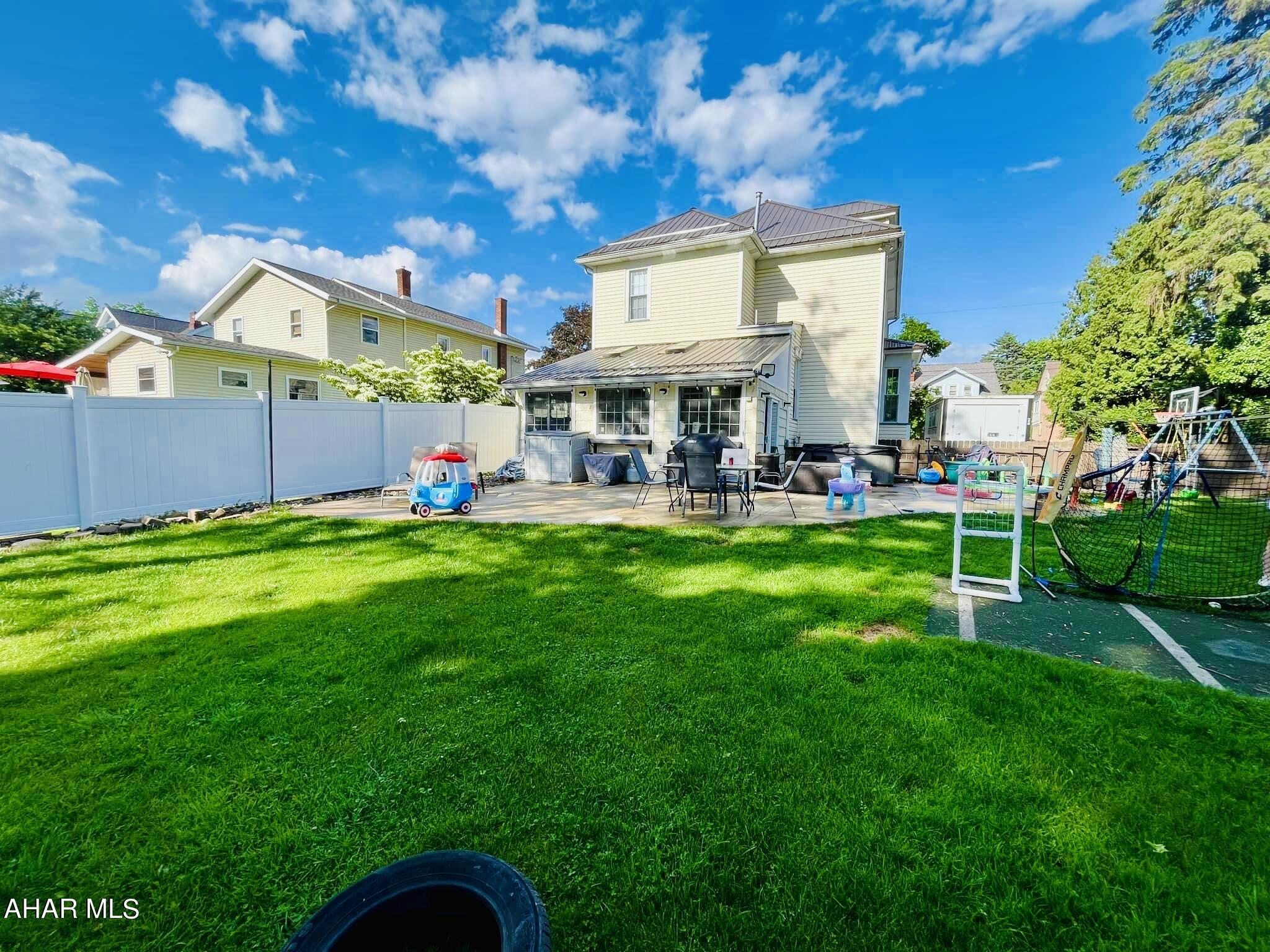 Llyswen - Residential