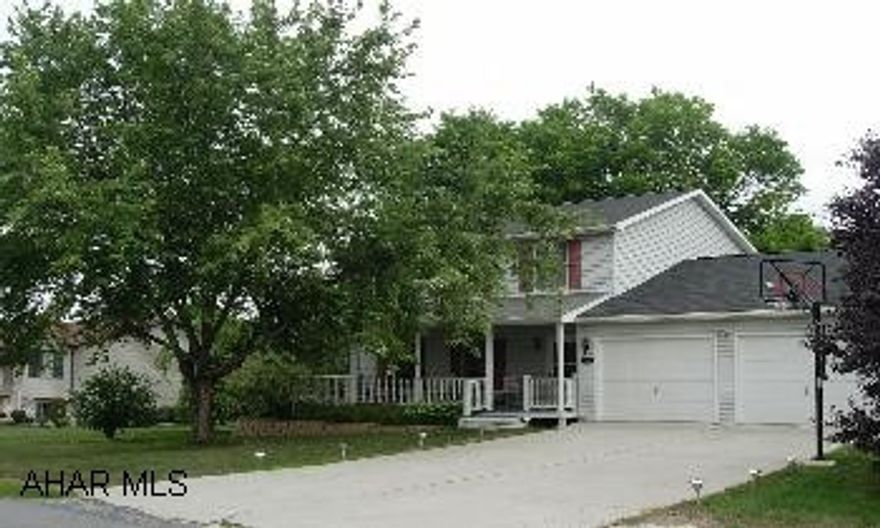 ROLLING HILLS. 2 STORY OFFERING 3 BEDROOMS, 2.5 BATHS, CENTRAL AIR, EAT-IN KITCHEN. COVERED FRONT PORCH. REAR DECK. LARGE LEVEL LOT. SUPER LOCATION. ROLLING HILLS. 2 STORY OFFERING 3 BEDROOMS, 2.5 BATHS, CENTRAL AIR, EAT-IN KITCHEN. COVERED FRONT PORCH. REAR DECK. LARGE LEVEL LOT. SUPER LOCATION.