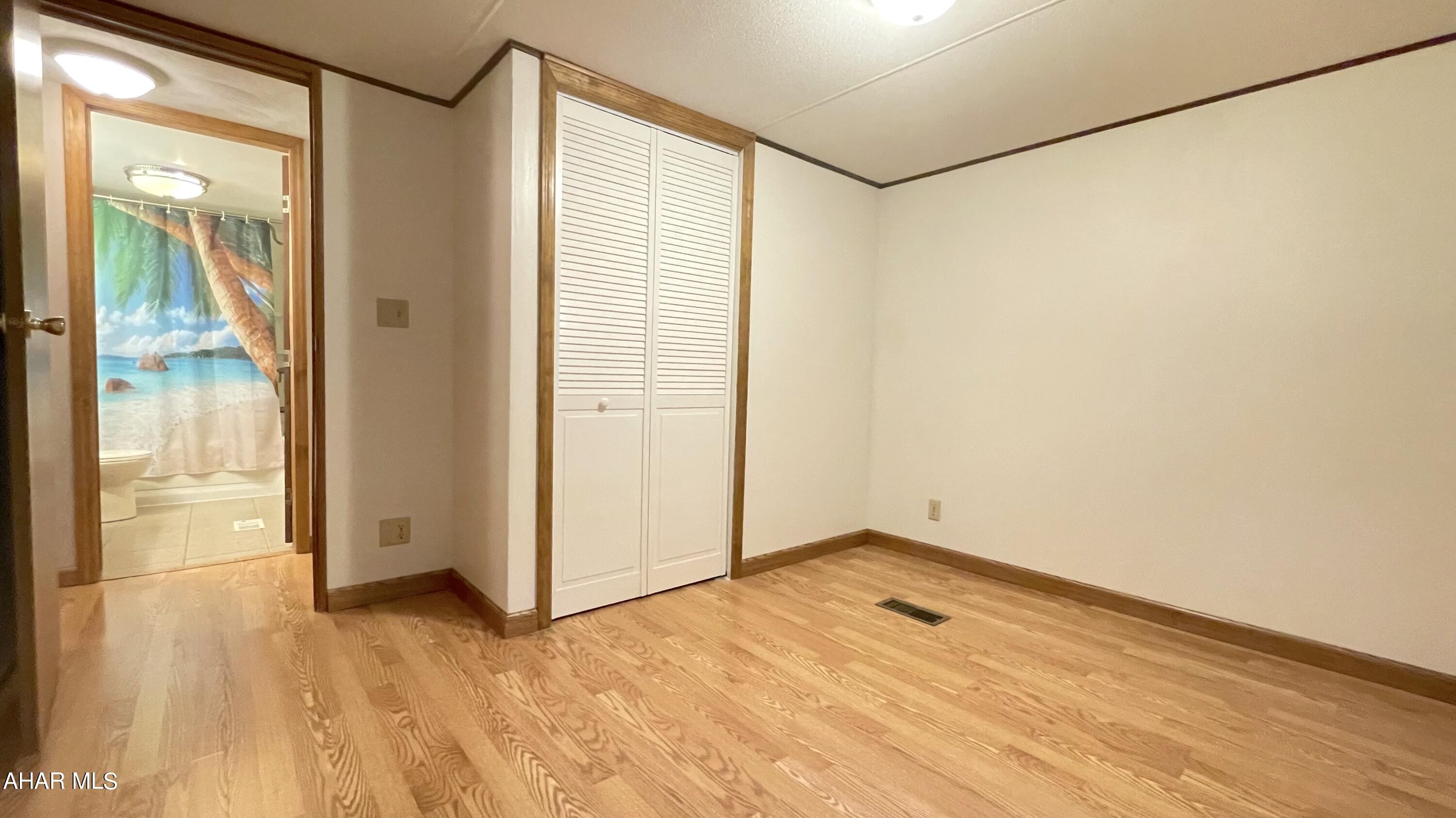 Glendale Yearound - Residential