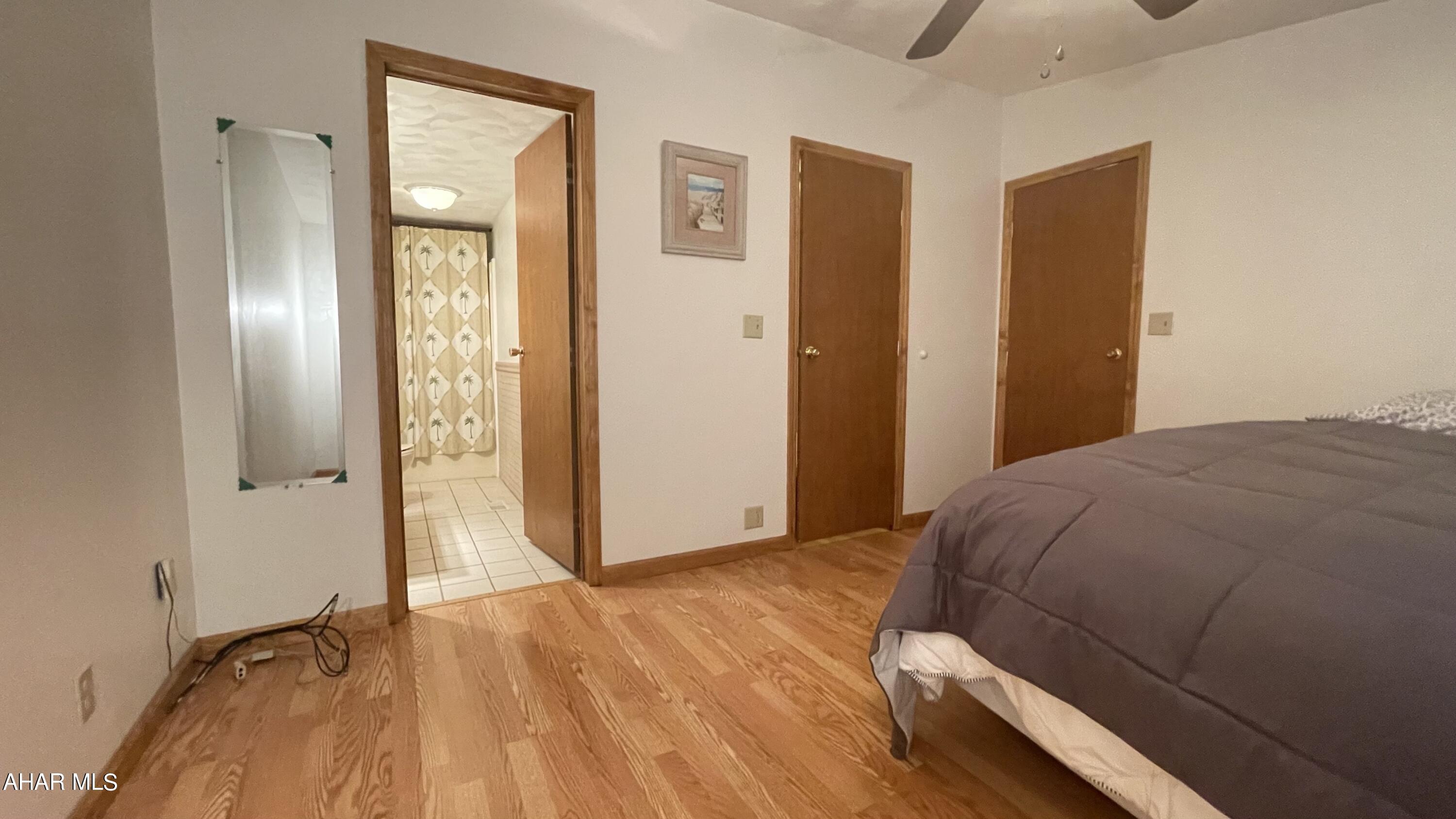 Glendale Yearound - Residential