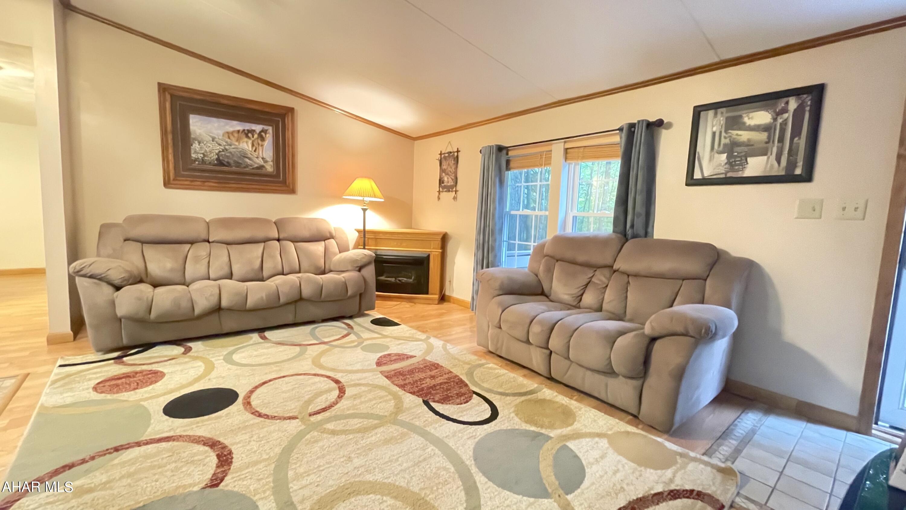 Glendale Yearound - Residential