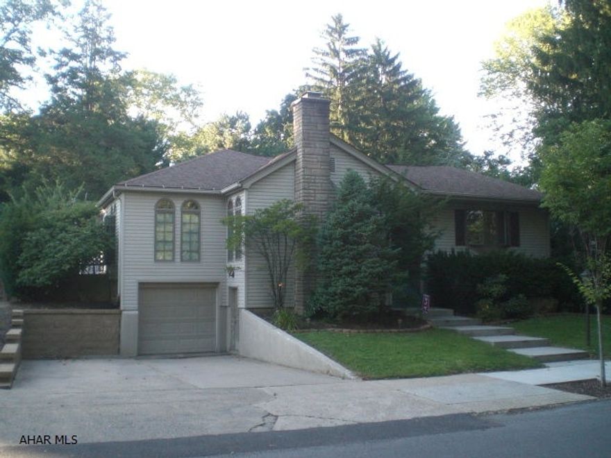 Great Ranch home in Mansion Park area. Move in ready. Larger than it looks. Large master bedroom with Bath and walk in closet. Formal living room with fireplace and additional living room with vaulted ceilings. Formal dining room plus breakfast room. Finished basement with full bath, bedroom/office, family room and rec area! Private fenced rear yard with deck and covered patio. Great for entertaining! Must see to appreciate.