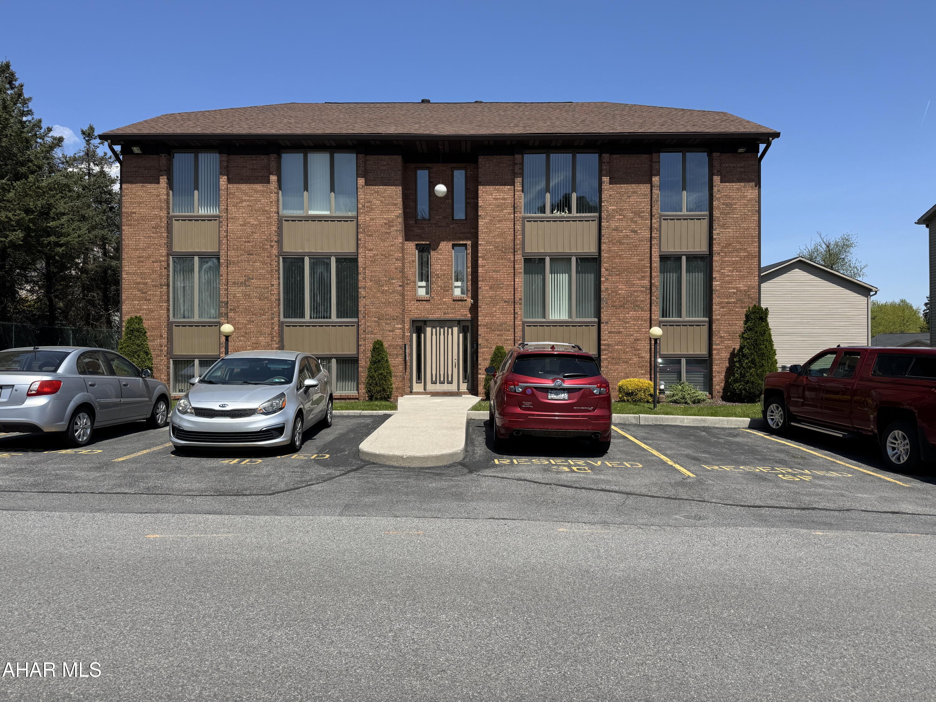 Penn Terrace - Residential