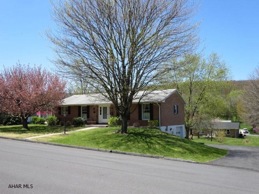 Ever popular brick rancher. Located in a quiet neighborhood just blocks from Historic Downtown Bedford. Large eat-in kitchen with custom cabinets, island and appliances included. 12x15 screened in porch offers desirable outdoor living space. Master Bedroom has walk-in closest and master bath. large basement family room.