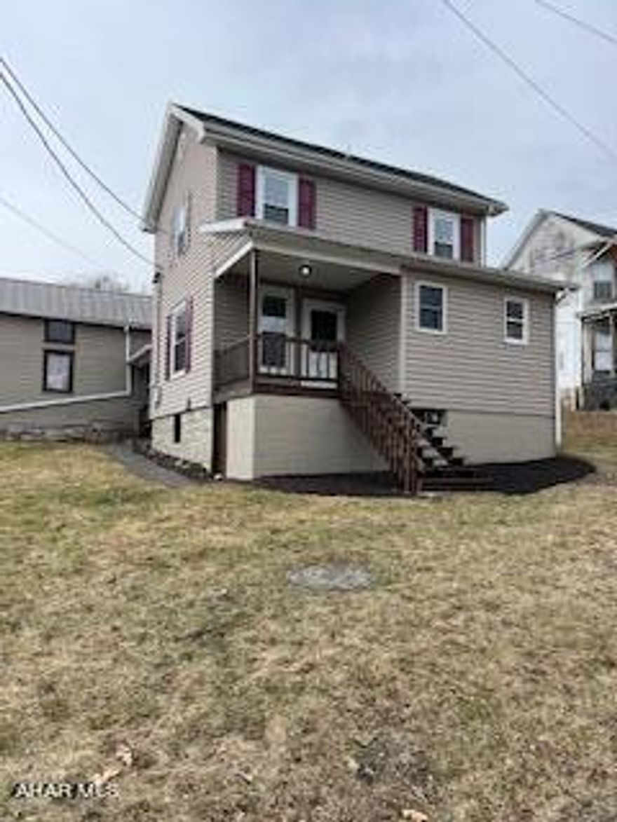 LOOKING FOR A 3BEDROOM,1.5 BATHS COMPLETELY RENOVATED AND TURN KEY . THIS IS A GREAT PROPERTY . LOCATED ON A VERY QUIET AND PRIVATE STREET. ALSO HAS A VERY LARGE YARD IN REAR OF HOME . ALSO HAS A STORAGE BUILDING FOR YOUR DECORATIONS OR SUMMER OUTDOOR FURNITURE.