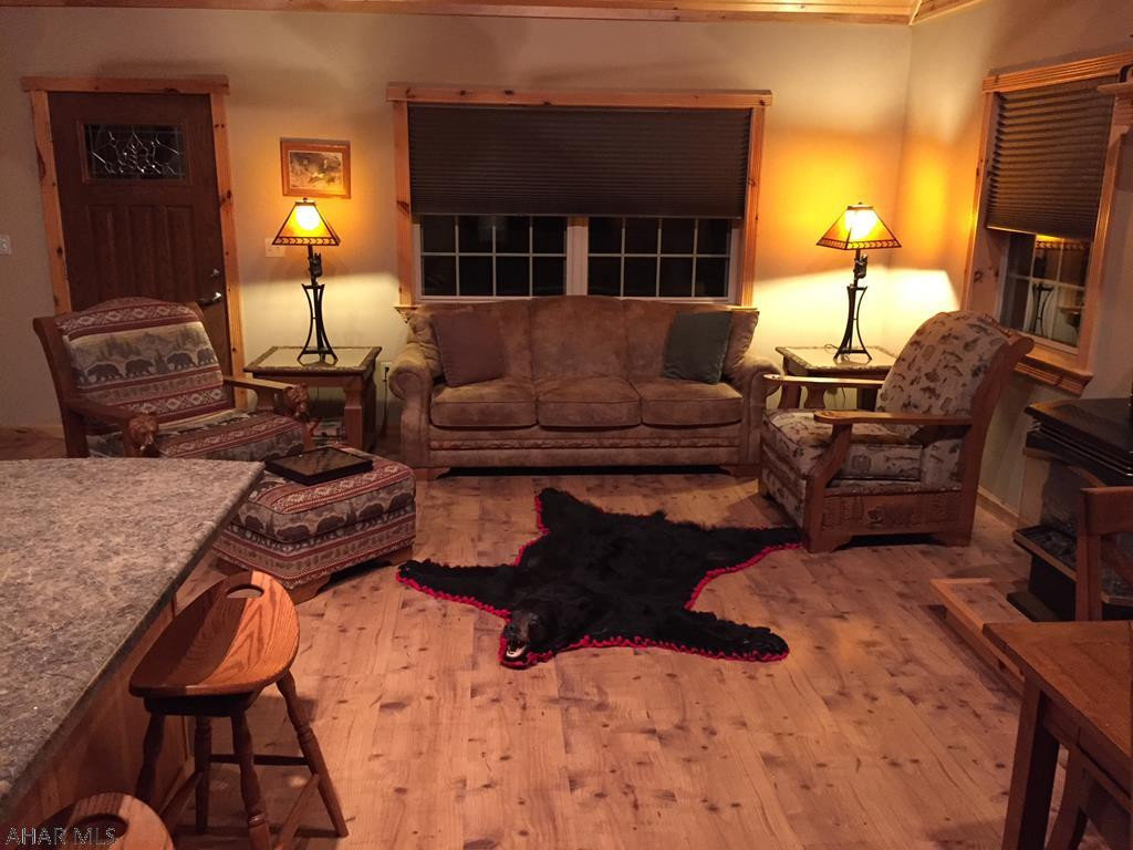 Glendale Yearound - Residential