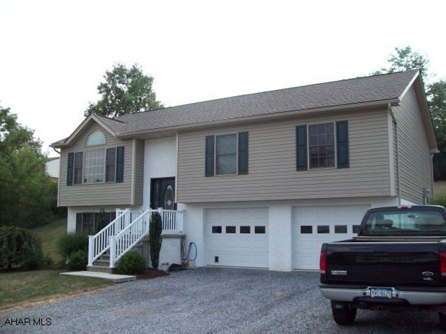 Beautiful upgraded bi-level.  All wood trim and 6 panel wood doors.  Pella thermo windows.  Beautiful kitchen cabinetry including appliances.  Center Island with smooth top range.  Kitchen and dining room with ceramic tile floors. 12x50 patio with 32ft cover.