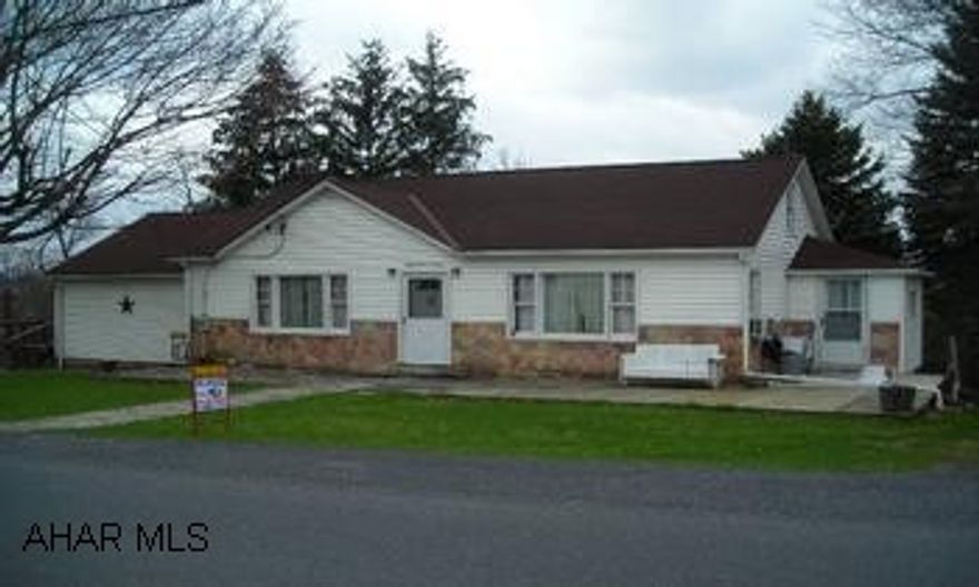 Great curb appeal and charming interior sitting on a double lot - .92 ac.!  Plenty of room on 1st floor with large family room addition, eat-in kitchen, formal dining room, living room with arched doorways, walk up to expandable attic area.  Vinyl sided, full and walk-out basement with 2 car integral garage.  Add'l lot has sewer tap .46 acre on vacant lot D9C65, .46 acre on house D9C64.  AGENTS-Seller offering $1,000 bonus to selling broker if contract rec'd before 9/20/2007.