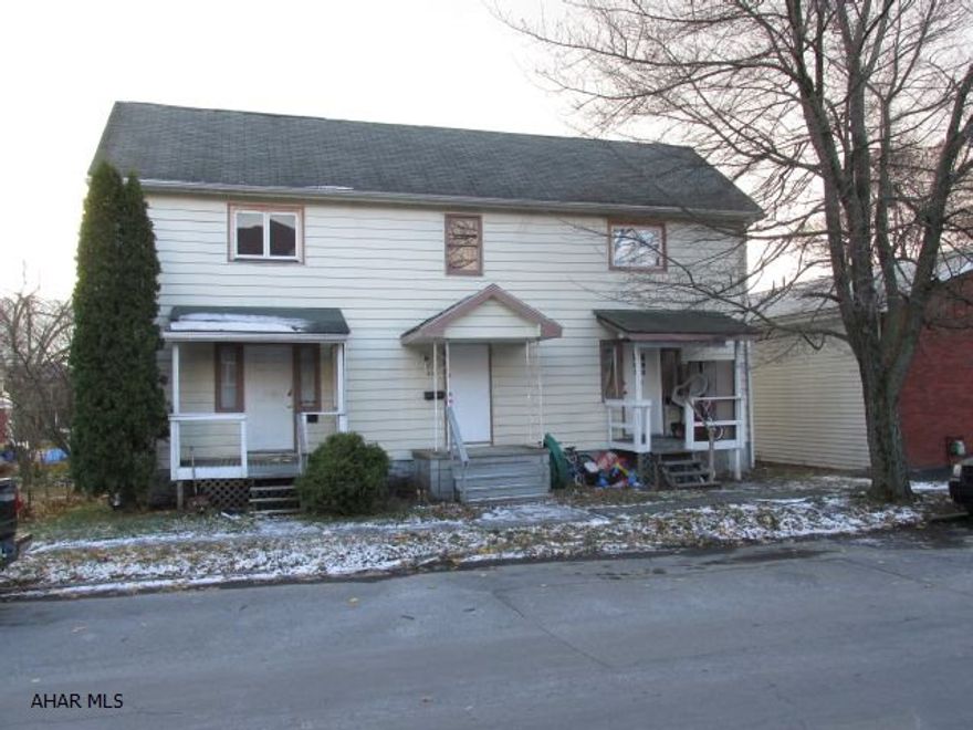 3 Unit Investment Property. One unit is currently rented at $650.00/month, other two units need some TLC inside. Great opportunity with the rental market growing.