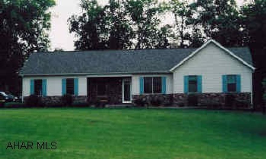 Excellent home, convenient to everything. Located in great neighborhood.