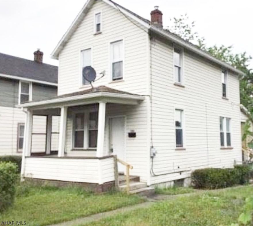 Updated 2 bedroom home in Johnstown. New paint and updated features throughout. The fenced in back yard offers outdoor entertaining For more information or your private tour call today. Tenant occupied 24 hour notice required