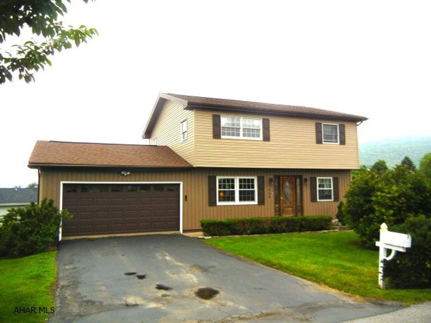 Move right in this spacious 4BR, 2.5 BA home in the East End area.  This home is located on a cul-de-sac making it nice for the kids to play without worry so much about the traffic.  The large yard has a nice sized pool for your enjoyment and 2 tier deck for entertaining your guests.  Newer roof and siding.   Call agent today for your private showing.