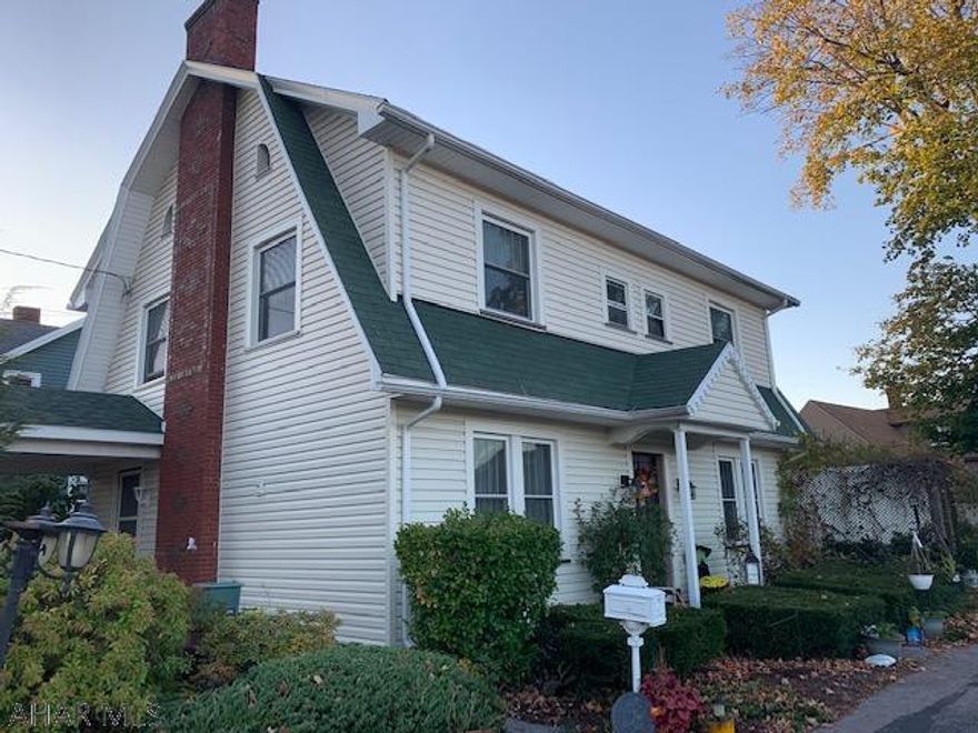 This 4 bedroom home is in a prime location in the Llyswen area that is just a hop, skip, and a jump to everywhere in the area.  This Home has all the major areas covered; new roof, new and top of the line water heater, new windows throughout, newer roof on porch , newer furnace, and new siding. The Baker school district is an added bonus along with no flood insurance needed. This home is a must see. Please call me to set up your private showing.