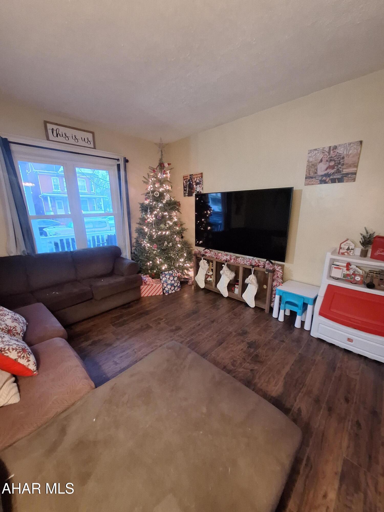 Juniata - Residential