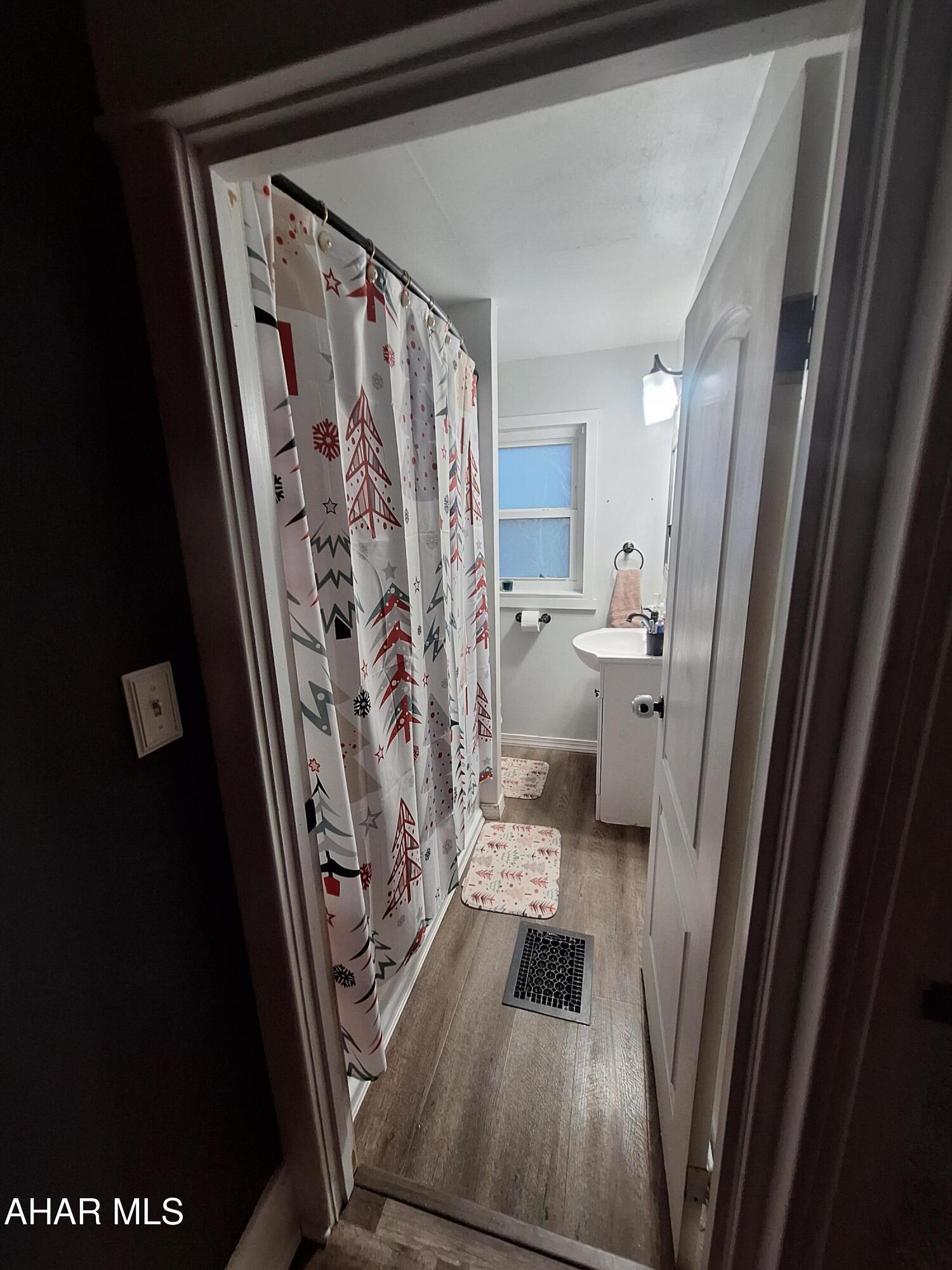 Juniata - Residential