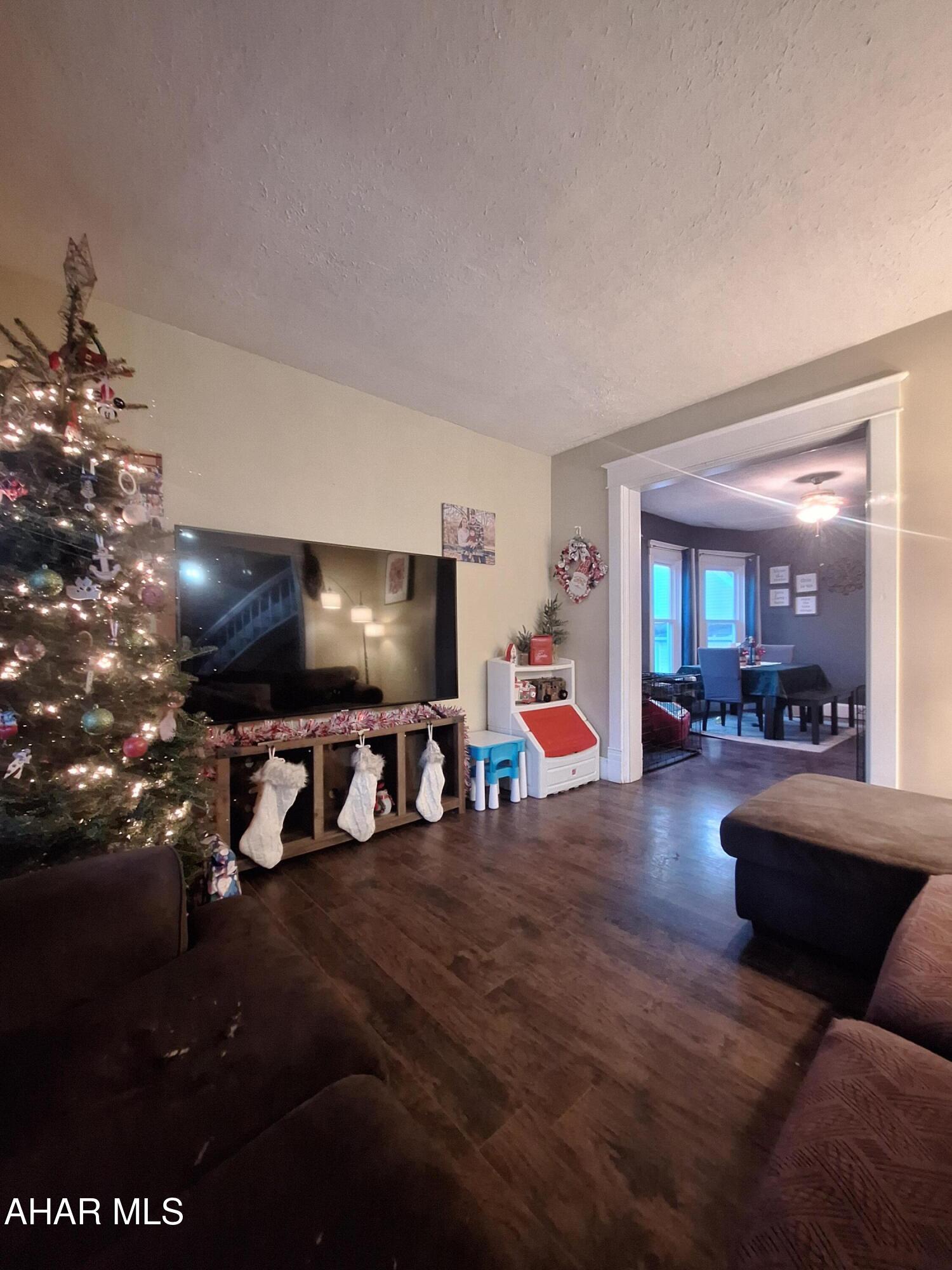 Juniata - Residential