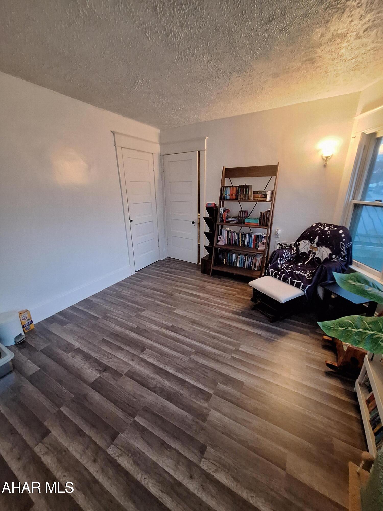 Juniata - Residential