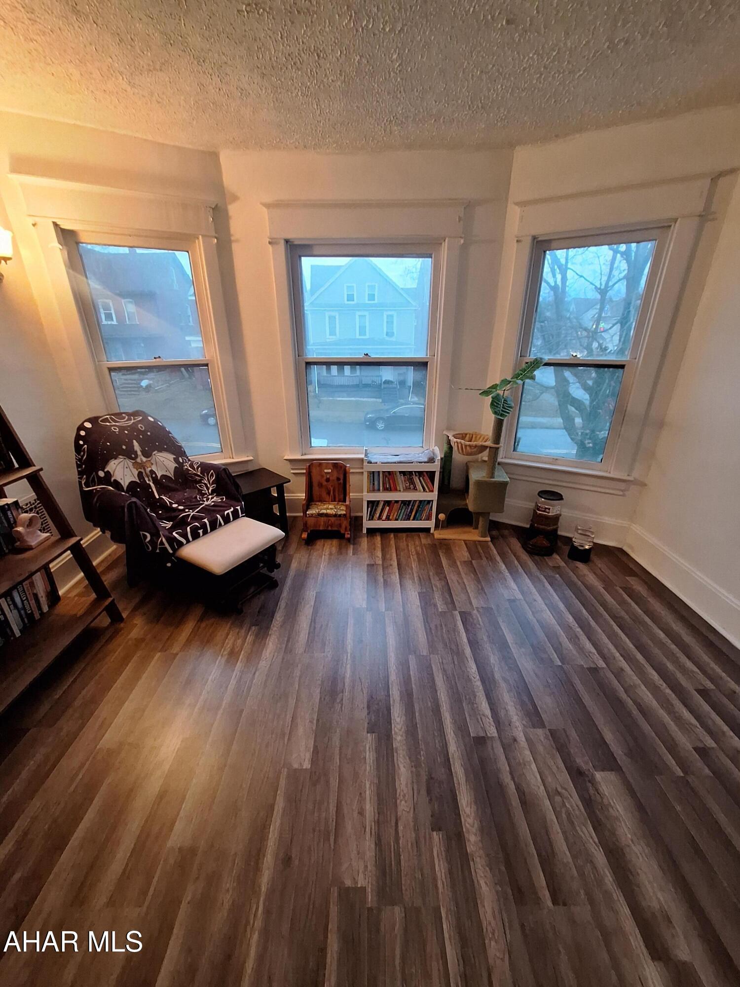 Juniata - Residential