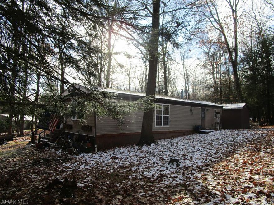 Nice opportunity in Glendale Yearround. 1 bedroom mobile home with kitchen, living room, bath and foyer and two sheds.