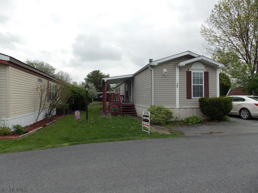 Eldorado Home Park. 55+ community. 2 bedroom, 2 bathroom, with walk-in closet in master suite. Move-in ready.