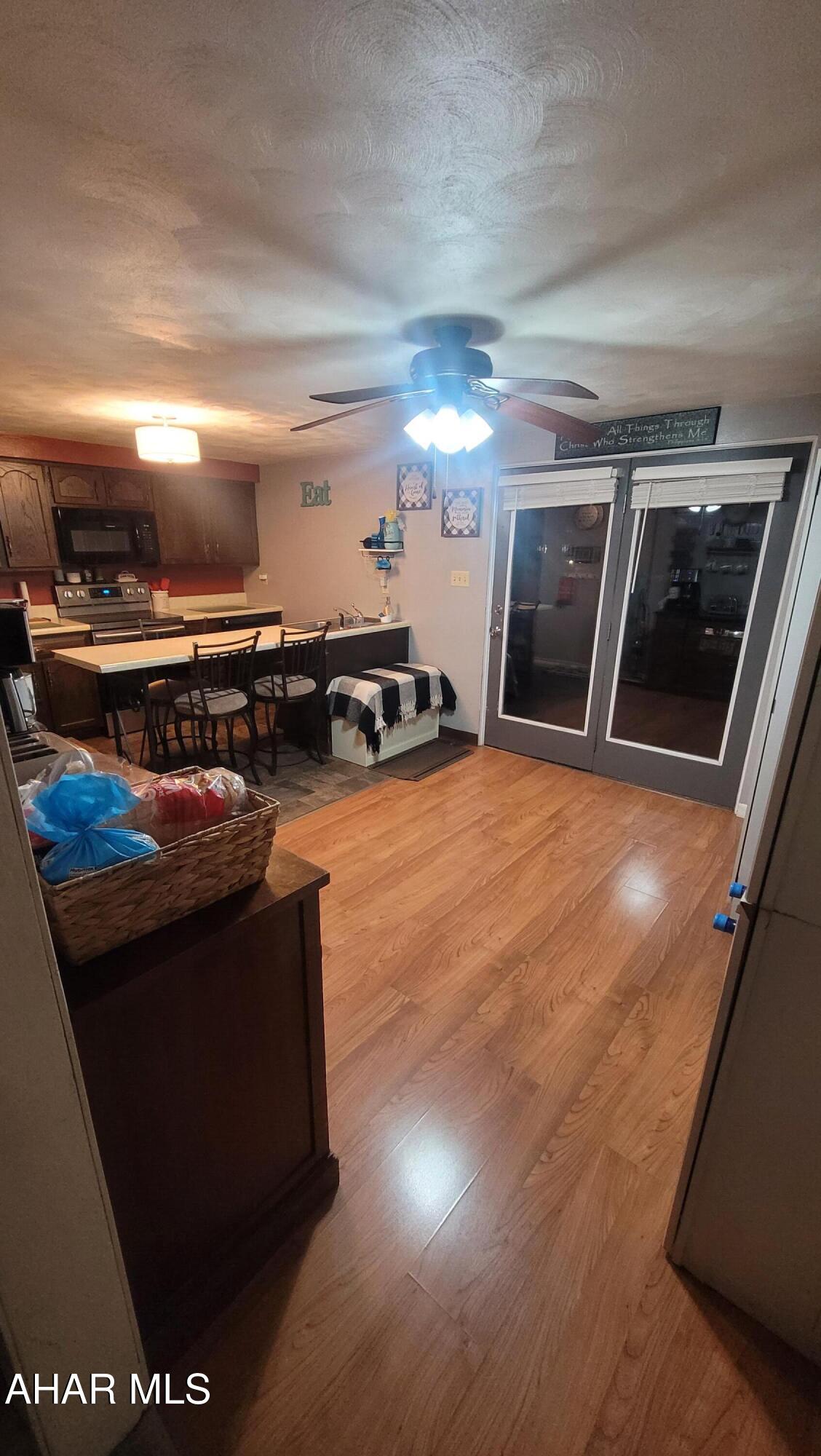 Maple Hollow - Residential