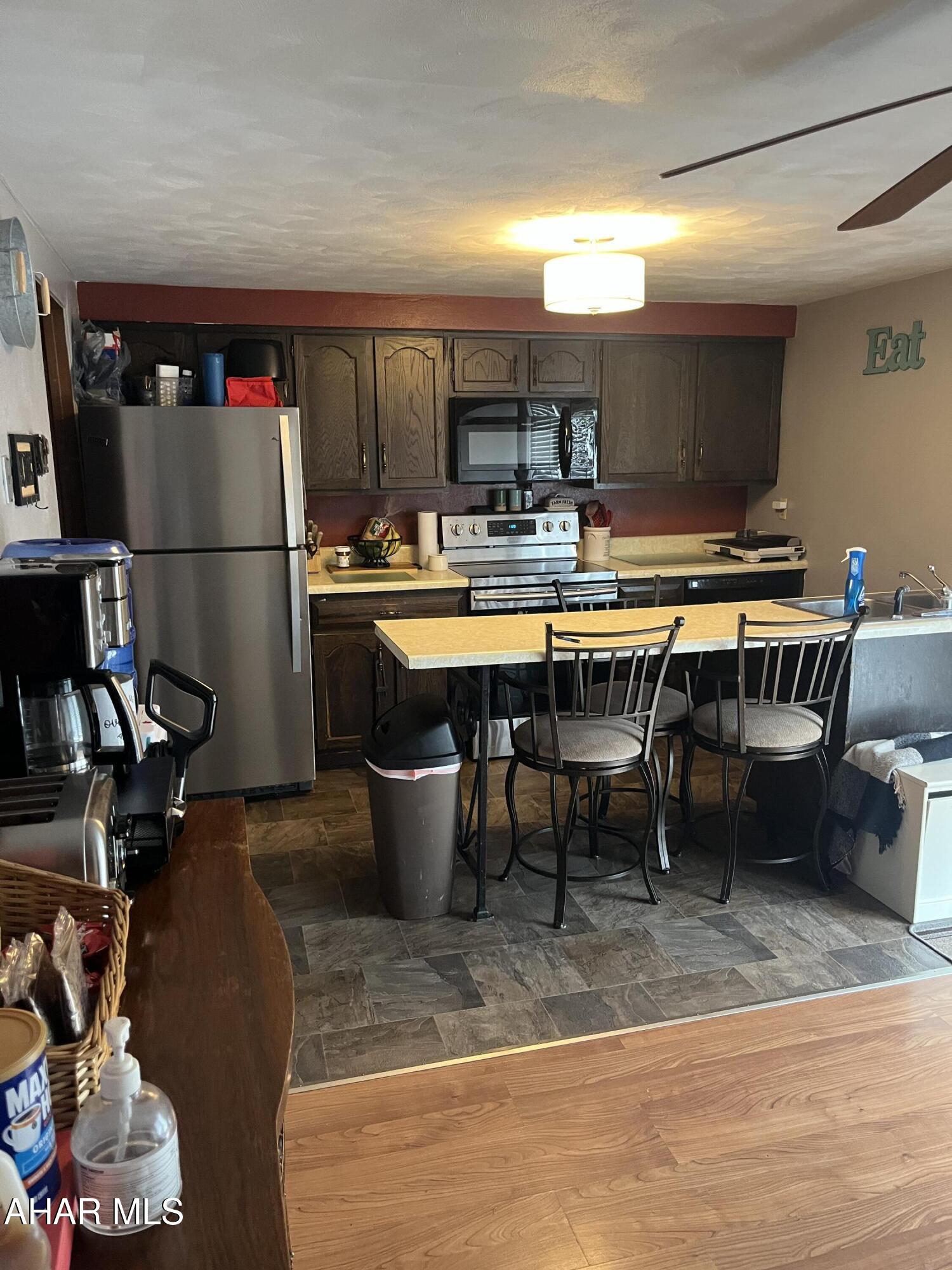 Maple Hollow - Residential