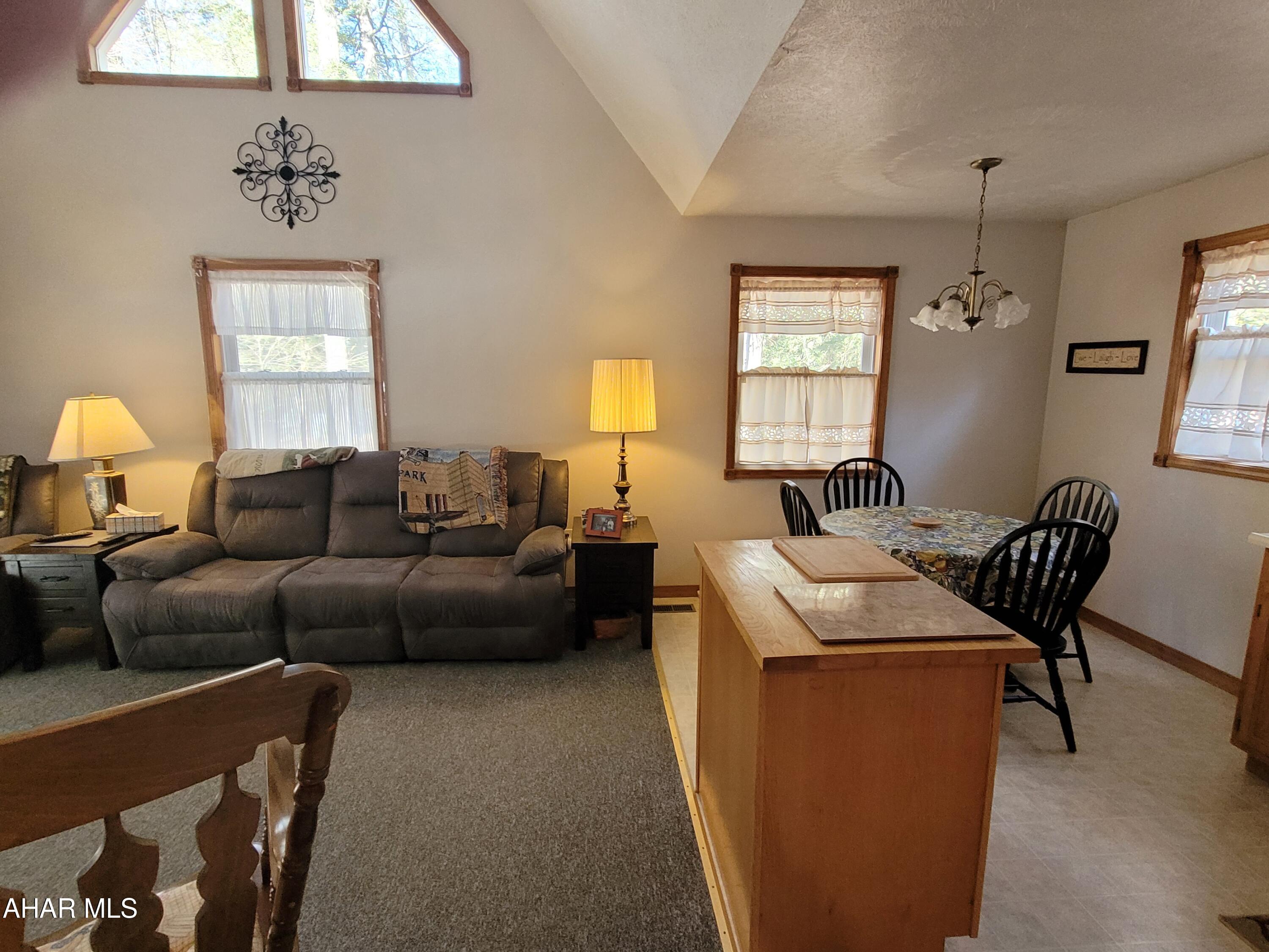 Glendale Yearound - Residential