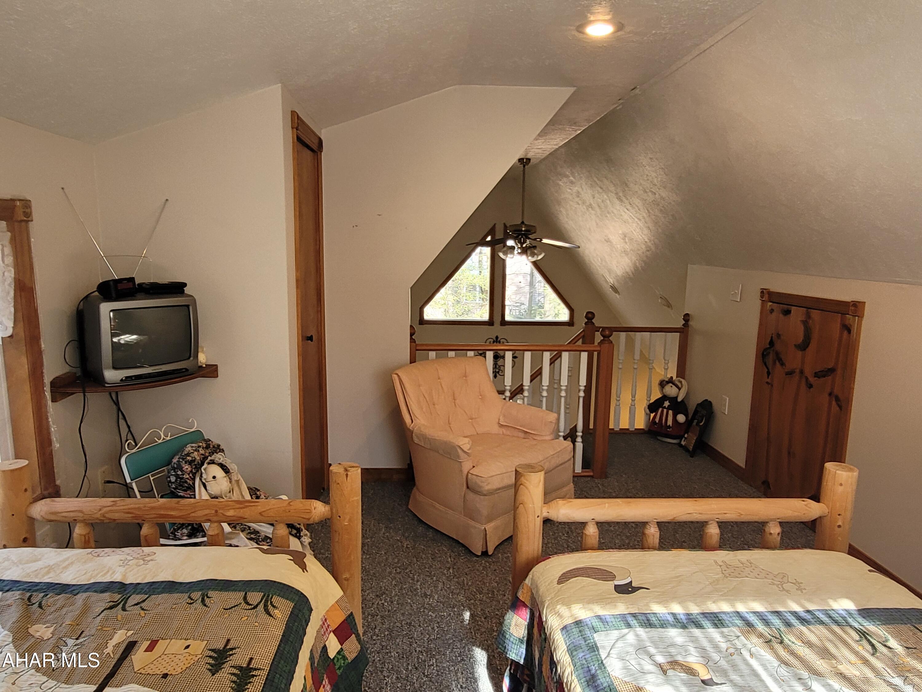 Glendale Yearound - Residential