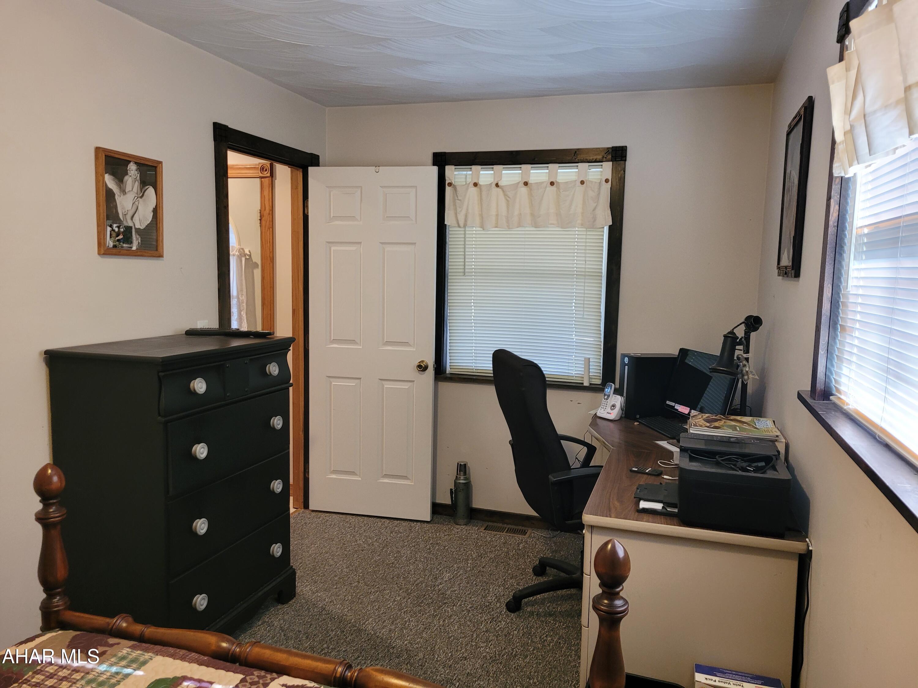 Glendale Yearound - Residential