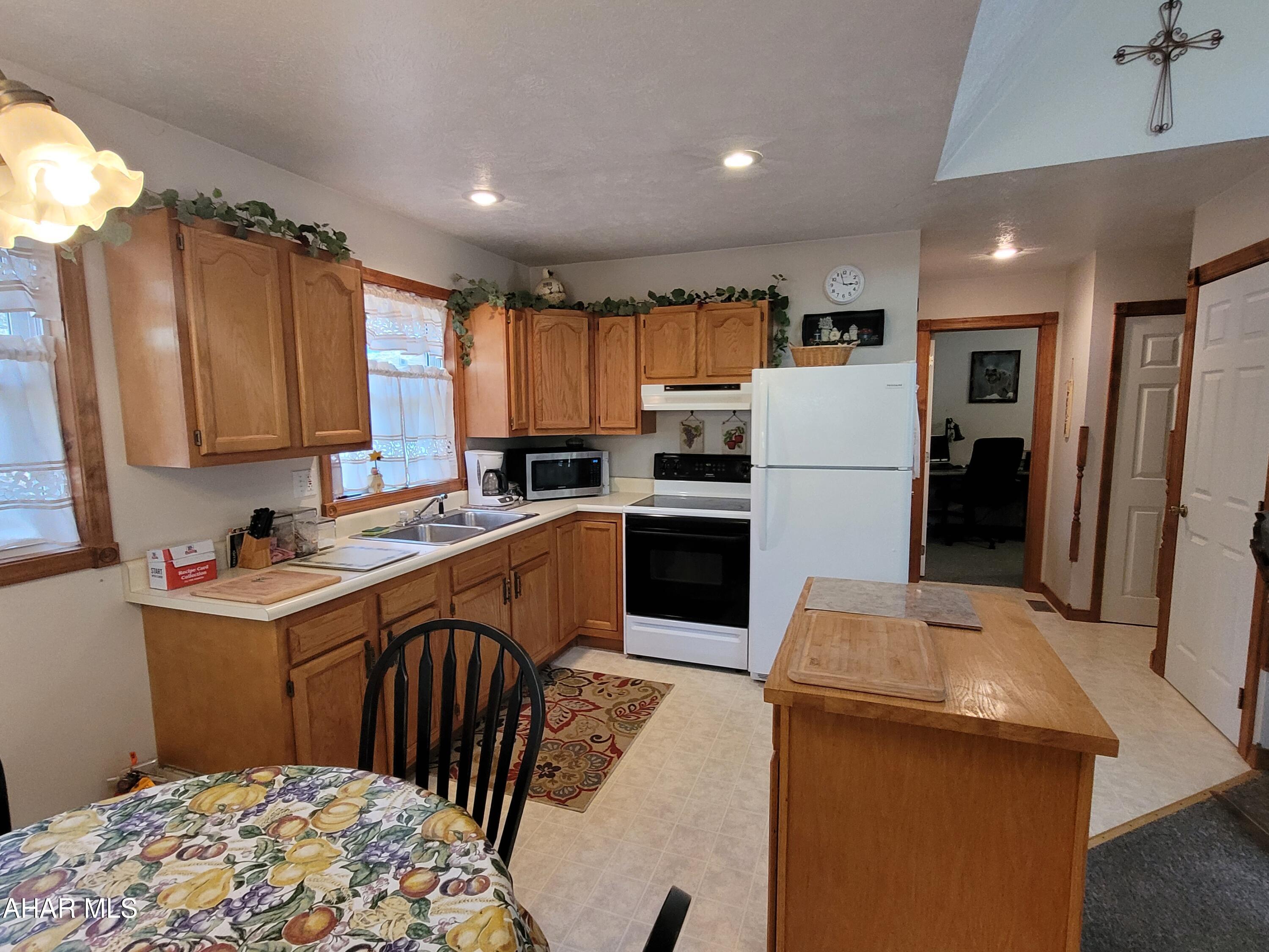 Glendale Yearound - Residential