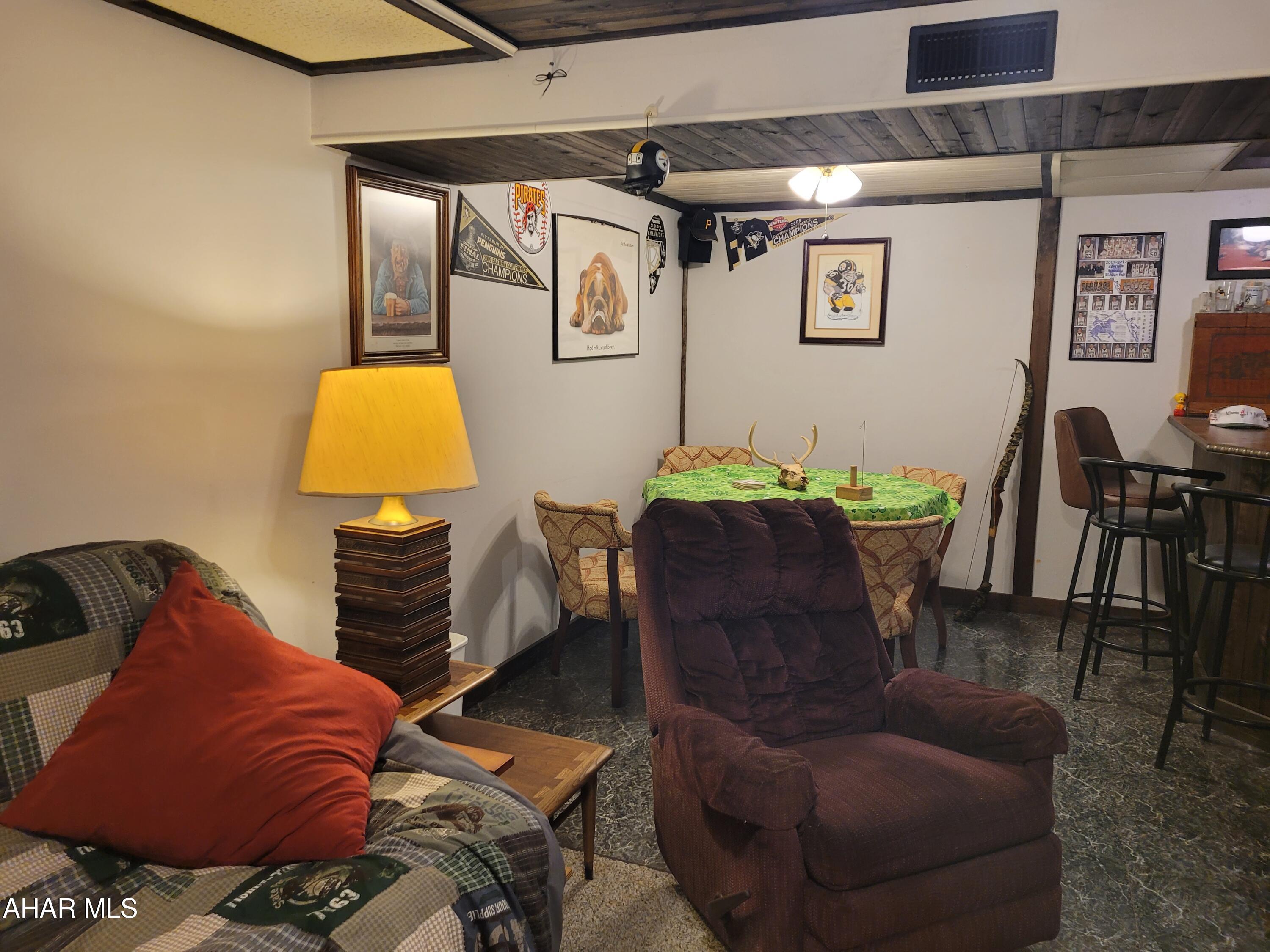 Glendale Yearound - Residential