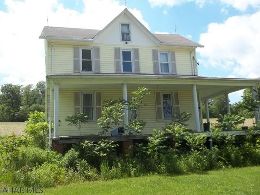 House sits on 2.5 acres and is surrounded by farms.  House has not been lived in for some time and needs to be totally re done down to the studs.  Very rough shape.   Use caution and bring a flashlight.   House is vinyl sided with thermal windows.