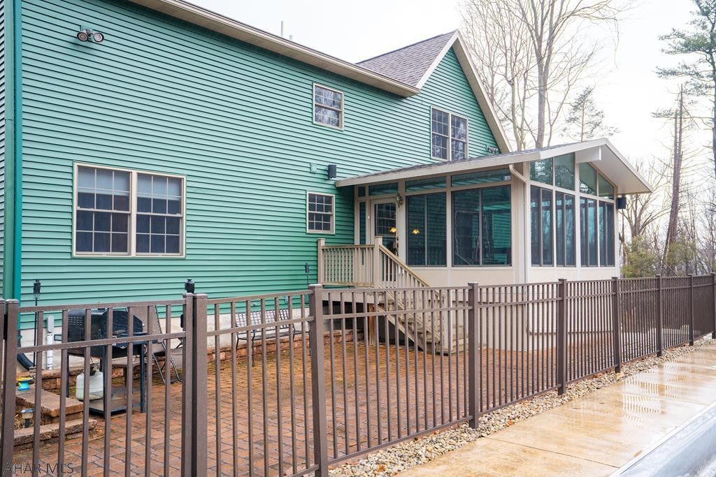 Sinking Valley - Residential