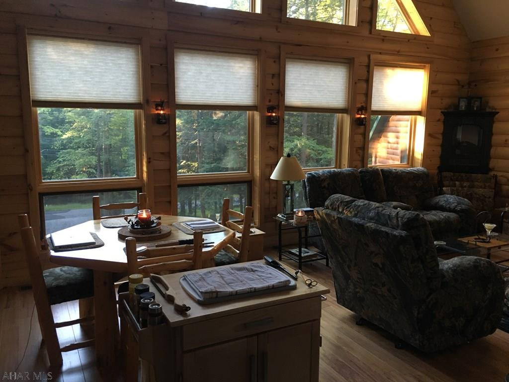 Glendale Yearound - Residential