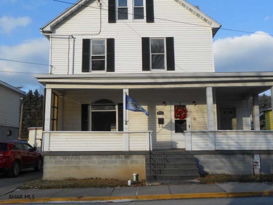 100 yr. old beauty with original wood work,pocket doors,stained glass,built-in china cabinet,solid wood doors,large closets original wood staircase. Walk up 3rd floor..much potential!! This Beauty is move-in ready,new ceilings,flooring,lights, updated Europian Radiator's as seen on HGTV,