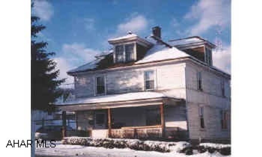 Partially remodeled four bedroom two story with outdoorshed, and dog kennel. Close to playground. Dishwasher not hooked up and owner doesn't warrant it working. Partially remodeled four bedroom two story with outdoorshed, and dog kennel. Close to playground. Dishwasher not hooked up and owner doesn't warrant it working.