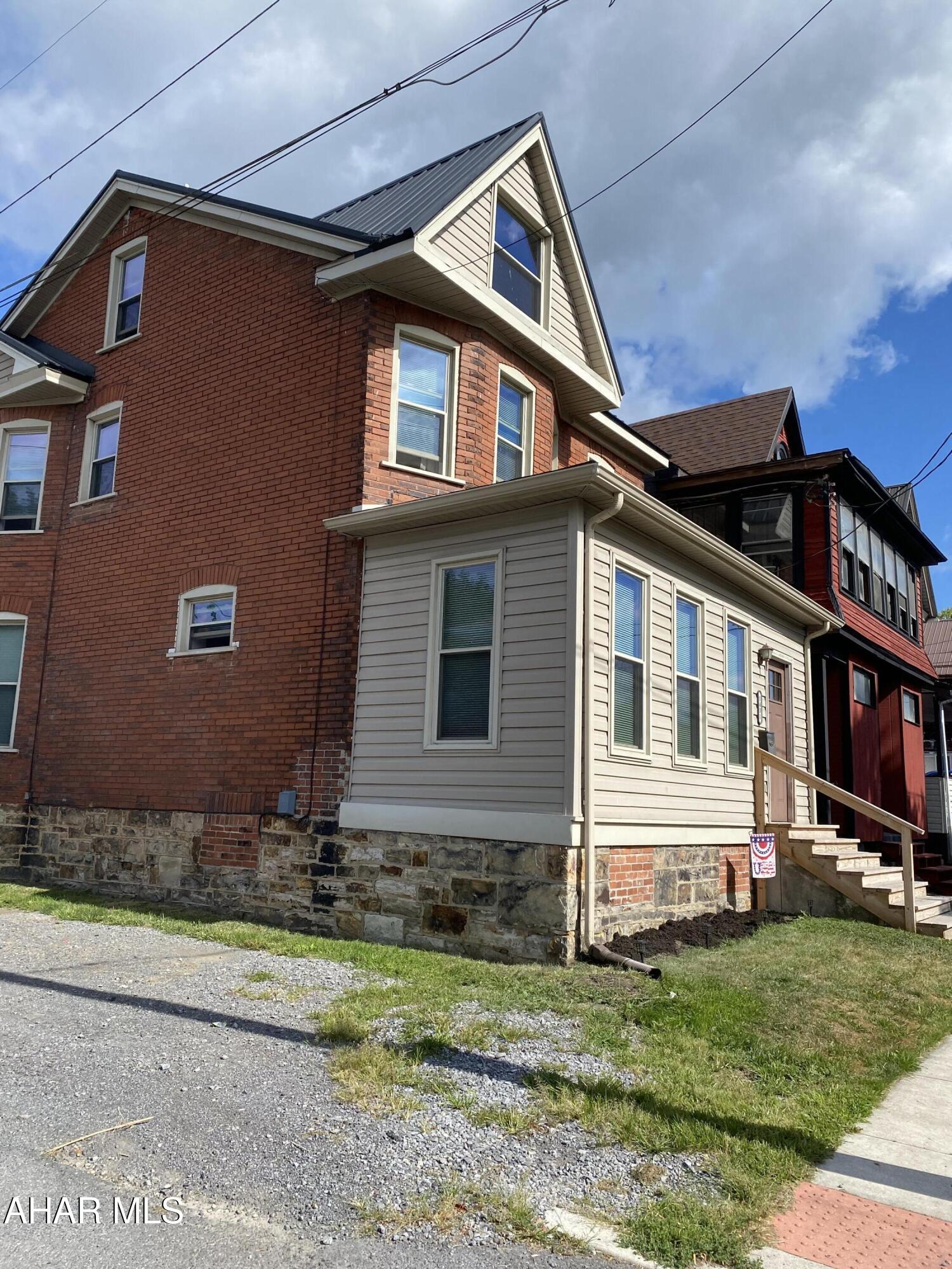 Juniata - Residential