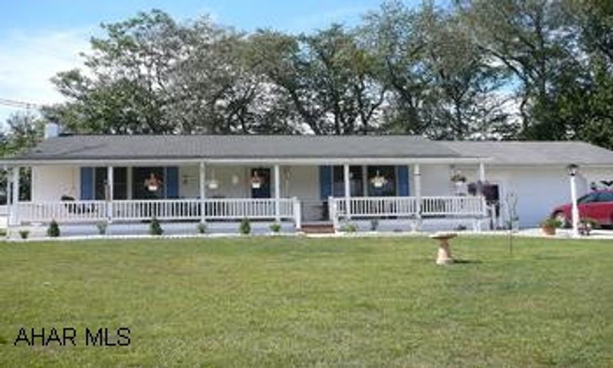 WELL MAINTAINED ONE STORY OFFERS 2 BR, 1.75BA, AND FLORIDA ROOM IN REAR COULD BE THIRD BEDROOM.  SITUATED ON 2 ACRES, OVERSIZED GARAGE, FRUIT TREES.  $139,900.  CALL CRYSTAL 931-2470. WELL MAINTAINED ONE STORY OFFERS 2 BR, 1.75BA, AND FLORIDA ROOM IN REAR COULD BE THIRD BEDROOM.  SITUATED ON 2 ACRES, OVERSIZED GARAGE, FRUIT TREES.  $139,900.  CALL CRYSTAL 931-2470.