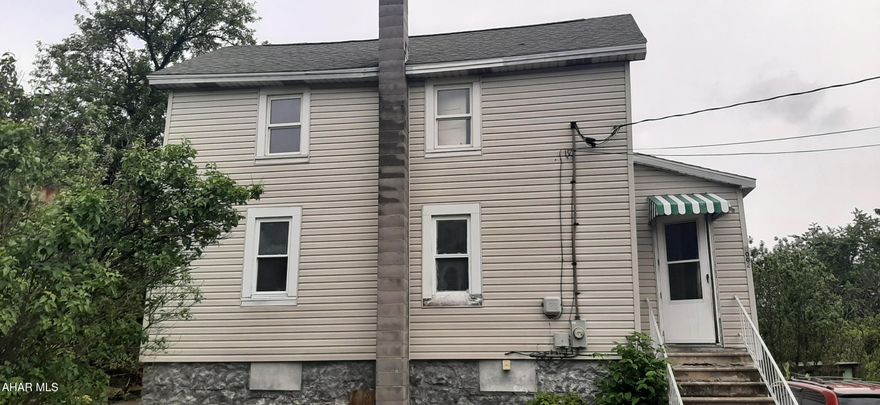 This 2 bedroom, 1 bath home would make a great starter home!. Nice big eat in kitchen, full bath and good sized living room on the first level. Two large bedrooms on the 2nd level. Private backyard and off street parking. Call to check out this great property!