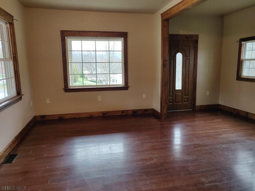 Juniata - Residential