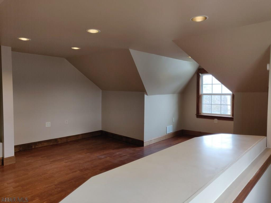 Juniata - Residential