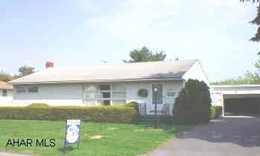 One story 3 bedrooms, large living room, 1.5 bathrooms, kitchen, 1st floor laundry, carport, central air, great location One story 3 bedrooms, large living room, 1.5 bathrooms, kitchen, 1st floor laundry, carport, central air, great location