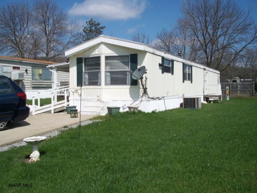 1989 Skyline Mobile home 14x70 well taken care of. In Muleshoe Estates with new furnace. Ceiling fans in all rooms, central air, covered 10x16 deck. Lot rent $265/month.