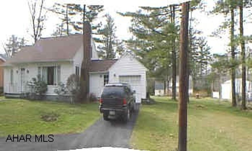 2 bedroom, 1.5 bath.  I story home on 150x180 lot.  Formal dining room, living room w/ fireplace.  Hardwood floors, vinyl siding.  Newer furnance, hot water heat.  Low taxes.  4 year old roof. 100 amp fuse, gas hw heat.  lg closets.  150x180 lot, fireplace in LR.  newer furnance and hw heater.  .5 bath in laundry room.