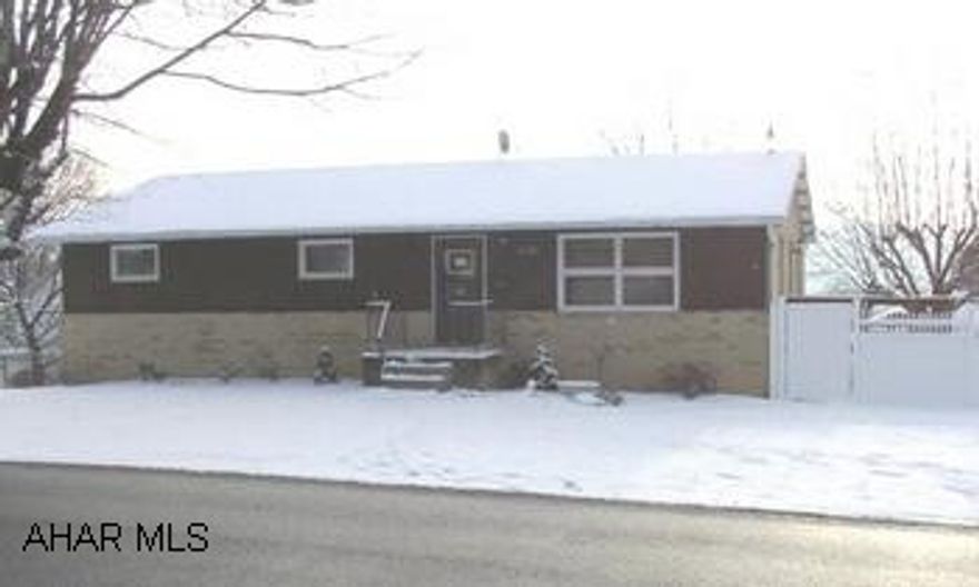 ONE STORY BRICK. NEW KITCHEN 2006. TV ROOM LOWER LEVEL. ALTOONA/FAIRVIEW. ONE STORY BRICK. LOW UTILITIES, NEW EAT-IN KITCHEN, ALL NEW APPLIANCES STAY AND OFF STREET PARKING. PRIVATE REAR YARD.