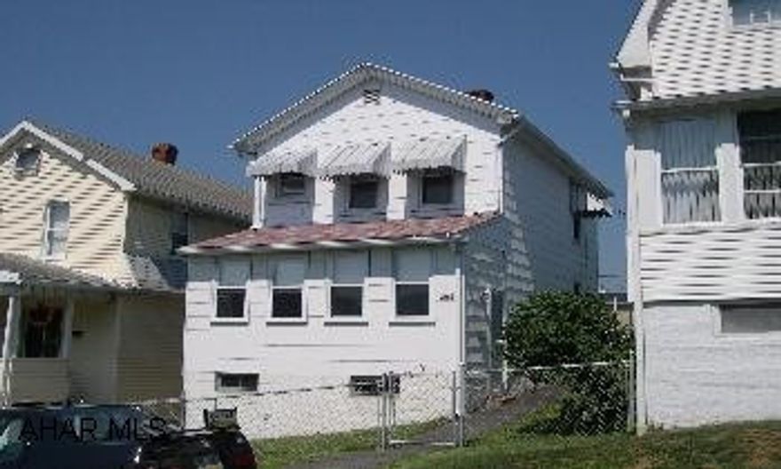 Cute Pleasant Valley home in a nice convenient neighborhood.  Enclosed front and rear porches.  One car garage.  Very clean home!