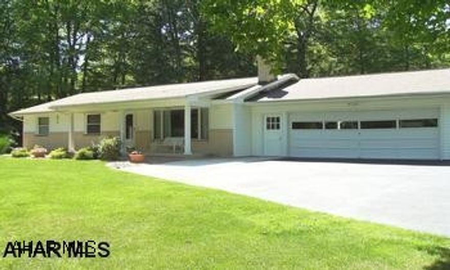 IMMACULATE 3 BR RANCH ON BEAUTIFUL LEVEL ACRE LOT. NEW OAK KITCHEN, RANGE, REFRIGERATOR. ATT. 2 CAR GARAGE. SUNROOM. IMMACULATE 3 BR RANCH ON BEAUTIFUL LEVEL ACRE LOT. NEW OAK KITCHEN, RANGE, REFRIGERATOR. ATT. 2 CAR GARAGE. SUNROOM.